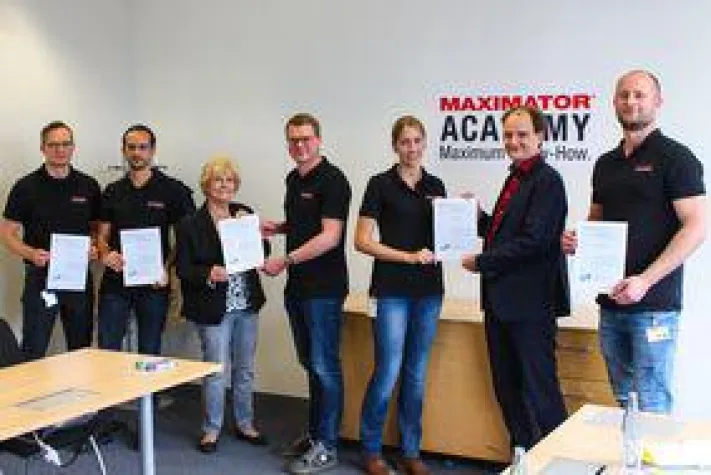 Nach Abschluss des Train the Trainer-Programms: Erfolgreiche TÜV-Zertifizierung der Maximator Academy Trainer Bild: Nach Abschluss des Train the Trainer-Programms: Erfolgreiche TÜV-Zertifizierung der Maximator Academy Trainer