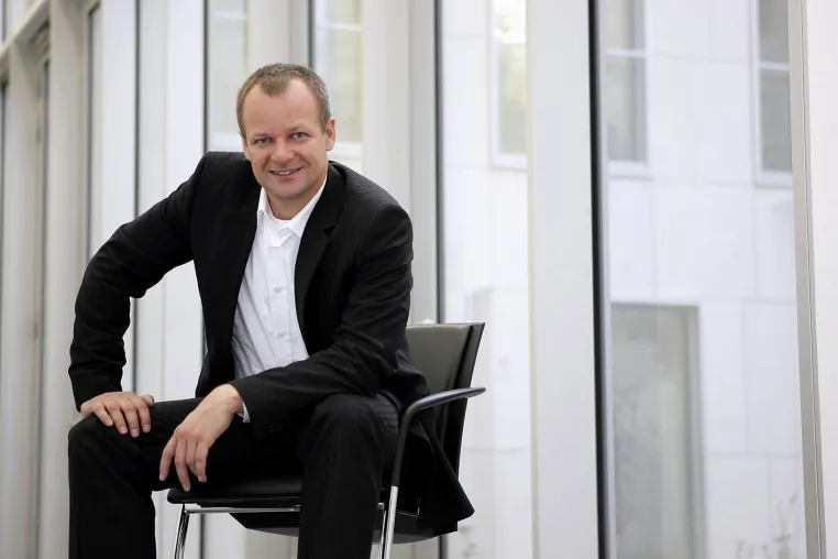 Bild: Netviewer-Geschäftsführer Dr. Andreas Schweinbenz zweiter Sieger beim Wettbewerb zum Entrepreneur des Jahres 2005