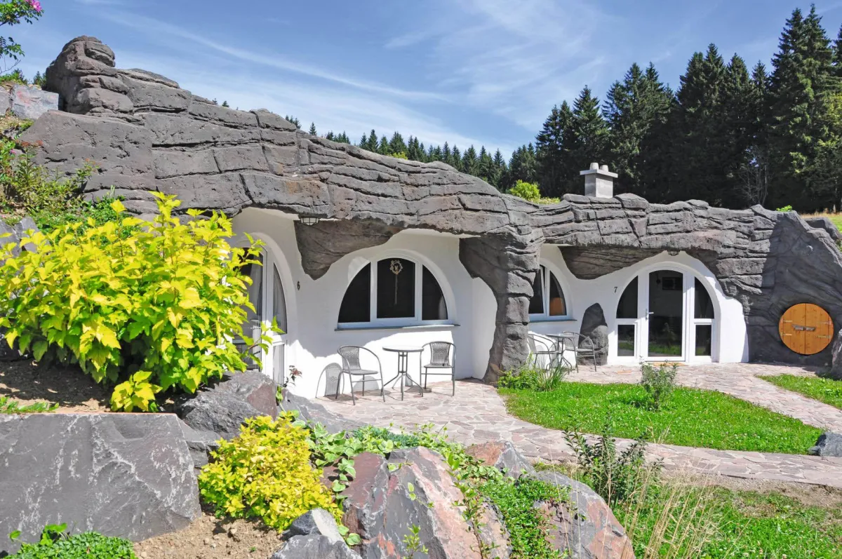 Im Feriendorf Auenland fühlt man sich unbeschwert wie die Hobbits (Quelle: Feriendorf Auenland).