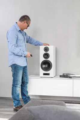 Bild: Kompakter Klanggigant: Nubert präsentiert aktive Drei-Wege-Box nuPro A-600