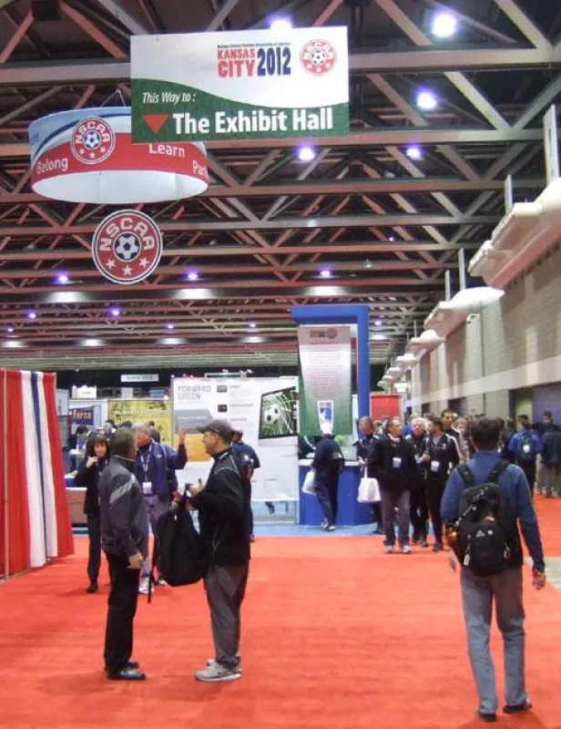 Ausstellungshalle auf dem NSCAA-Kongress in Kansas City
