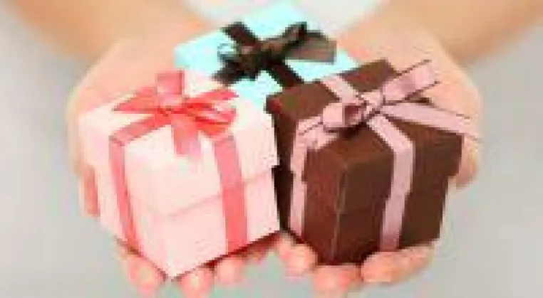 Steuerfreie Geschenke | Die Top 3 Geschenke unter € 35 Bild: Steuerfreie Geschenke | Die Top 3 Geschenke unter € 35