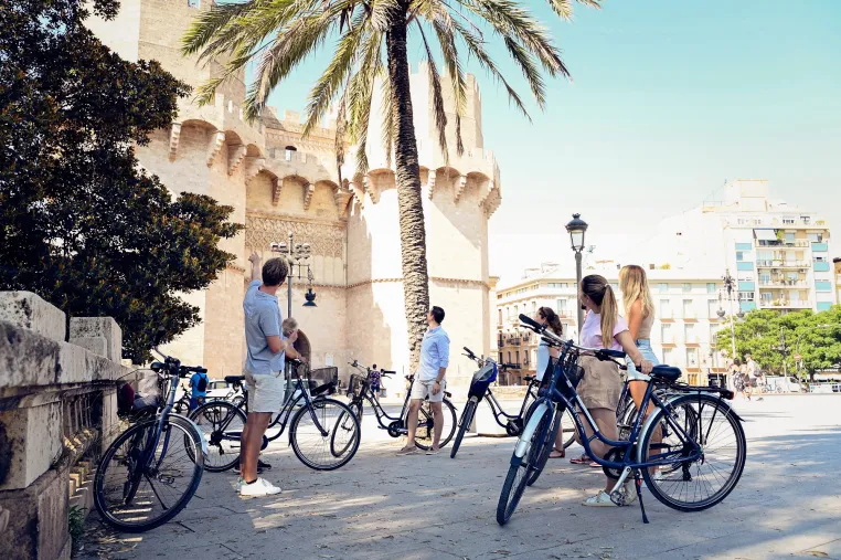Bild: Städte-Radtouren mit Guide: Baja Bikes bringt über 500.000 Gäste aufs Rad