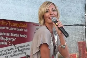 Tanja Lasch: Schlagersound mit Feuerwerk in Berlin Bild: Tanja Lasch: Schlagersound mit Feuerwerk in Berlin