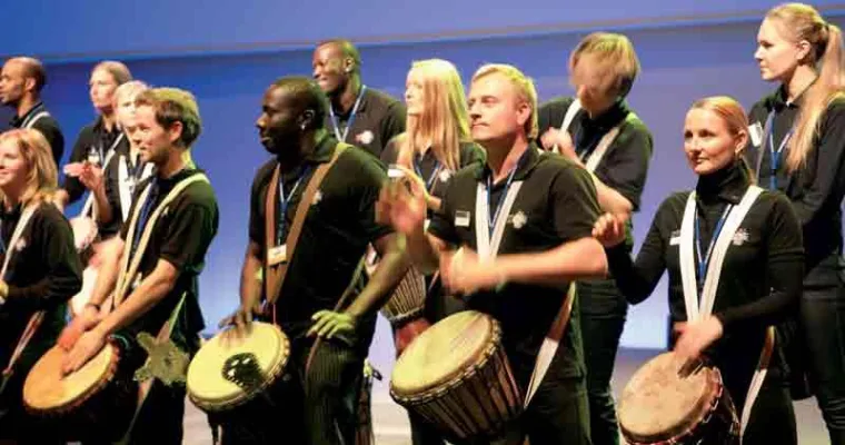 Bild: Mattern & Company bietet interaktive Drum-Events zur Motivation