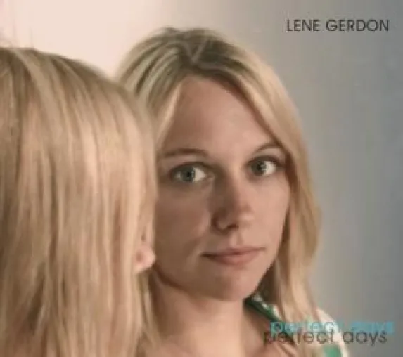Bild: Wolfgang Hagin’s Songwriter-Projekt „Perfect Days“, performed von „Lene Gerdon“.