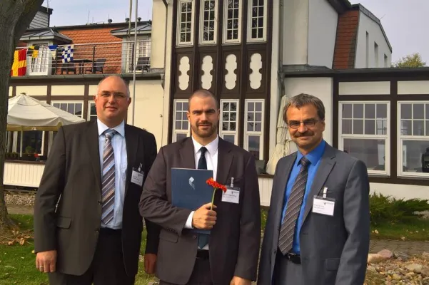 Bild: Wismarer Absolvent erhält 1. Anerkennung zum 8. Ingenieurpreis M-V für Brückenmontagekonzept