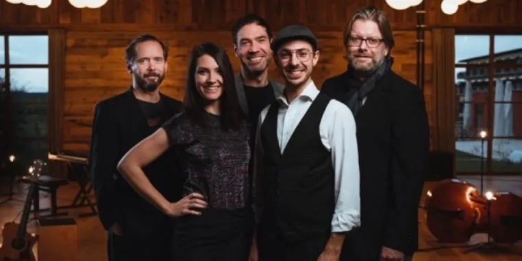 Bild: Eine hochwertige Akustik-Band als Alternative zu Coverbands 