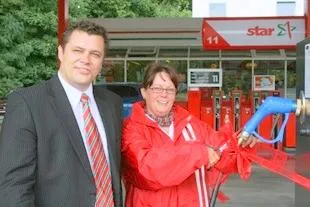 Bild: Autogastankstelle Nr. 4000 am 5.8.2008 in Berlin eröffnet
