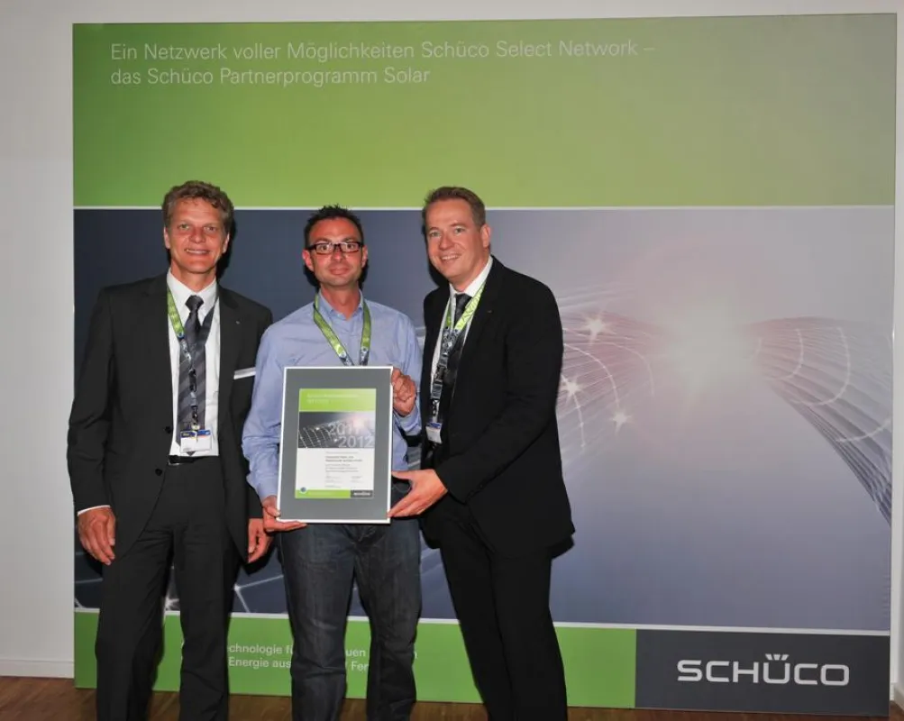 Gemeinsam stark: Uwe Ibanek,Verkaufsleiter West Solar, Uwe Hoppesack und Matthijs Bruijnse, Direktor Vertrieb Solar International