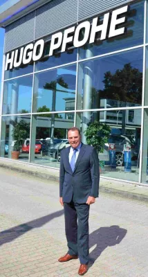 Vom Lehrling zum Prokuristen – Gert Evers geht nach 56 Jahren bei Hugo Pfohe in den Ruhestand Bild: Vom Lehrling zum Prokuristen – Gert Evers geht nach 56 Jahren bei Hugo Pfohe in den Ruhestand