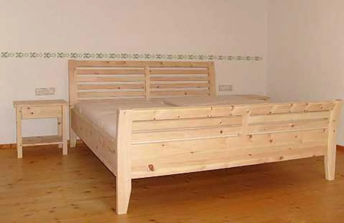 Hygieneholzmöbel vom Zirbenschreiner