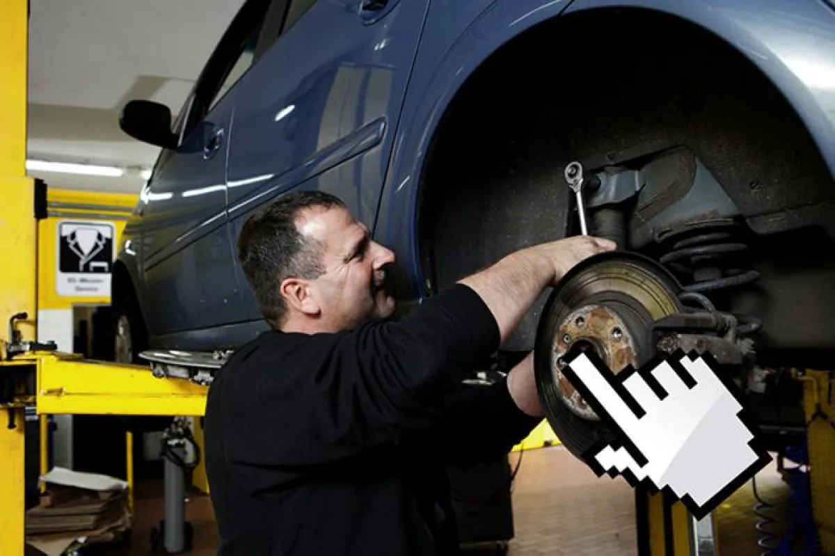 Der neue Service: Rund um die Uhr Ersatzteile für Fahrzeuge sowie entsprechende Montagetermine buche