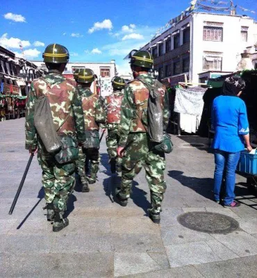 Bild: Drastische Sicherheitsmaßnahmen in Lhasa: Hunderte von Tibetern willkürlich aus Lhasa vertrieben