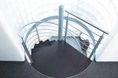 Bild: Krönender Abschluss – Spindeltreppen verbinden kleine Welten