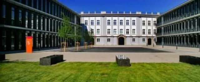 Bild: Hochschule Augsburg feiert vom 3.-8. Mai 2010 die 300jährige Tradition ihrer Fakultät für Gestaltung