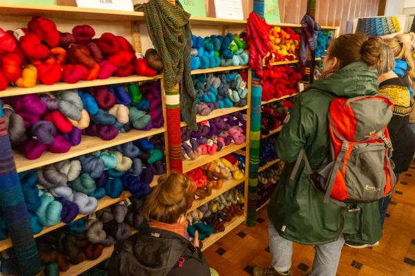 Bild: Wolle Festival Hannover 2024 - Ein Muss für Strick- und Häkelfans
