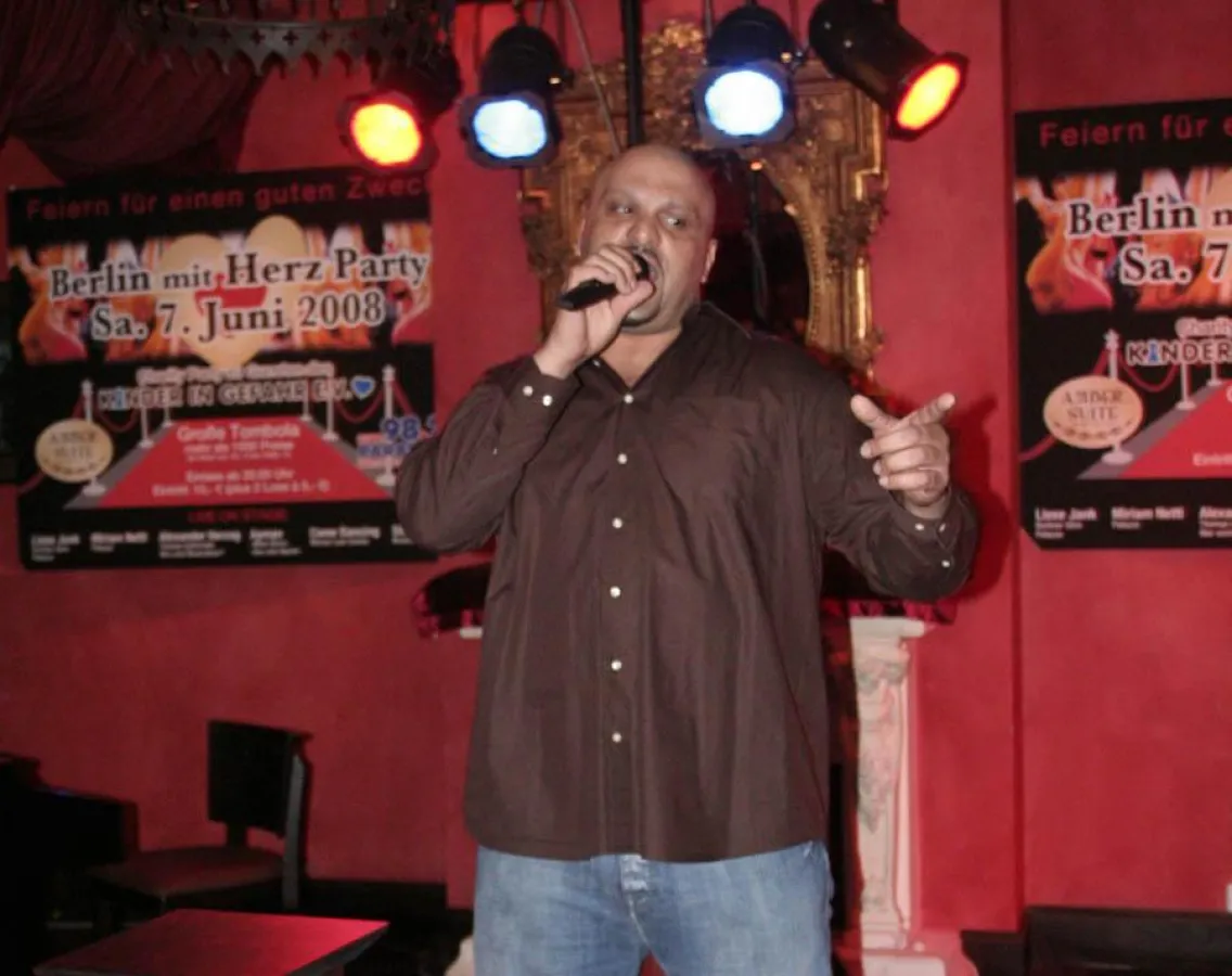 AYMAN beim Live-Auftritt in der AMBER SUITE / Foto: PictureDB.de