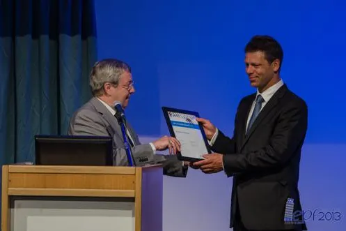 Bild: Rob Duchateau erhält DPI Invention Award 2013