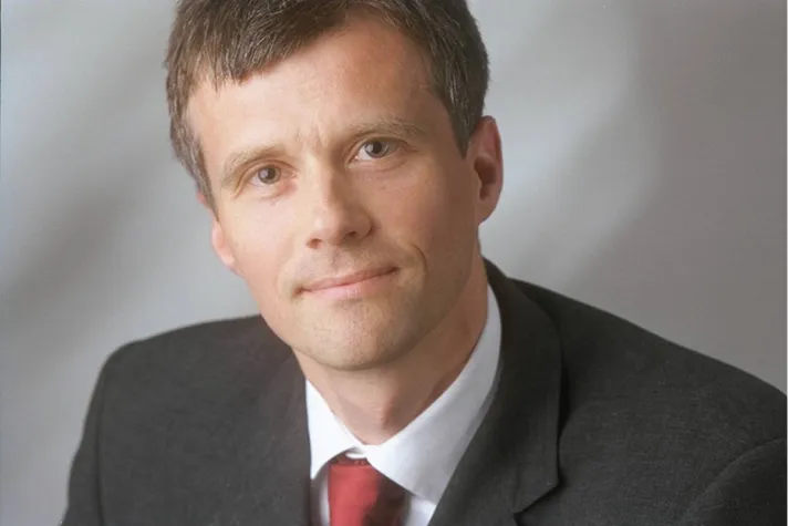 Anpfiff für eine spürbare Belebung am Hotelmarkt Bild: Anpfiff für eine spürbare Belebung am Hotelmarkt