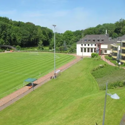 Fußball-und Teambuilding-Events 2011 in der Sportschule Hennef Bild: Fußball-und Teambuilding-Events 2011 in der Sportschule Hennef