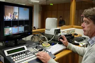 Bild: Live-OP-Übertragung in 3D am Uniklinikum Tübingen mit Lösungen von Teracue