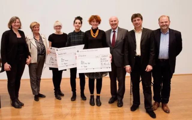 Pforzheimer Schmuckstudierende entwerfen Goldstadtpokal Bild: Pforzheimer Schmuckstudierende entwerfen Goldstadtpokal