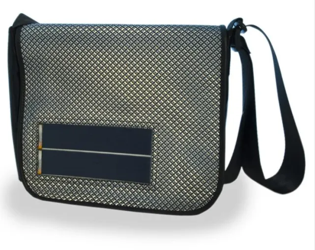 Seesolar Solar Taschen in Energie-Serie des DRS-Fernsehen 10 vor 10 - Der Mensch als eigenes Kraftwerk Bild: Seesolar Solar Taschen in Energie-Serie des DRS-Fernsehen 10 vor 10 - Der Mensch als eigenes Kraftwerk