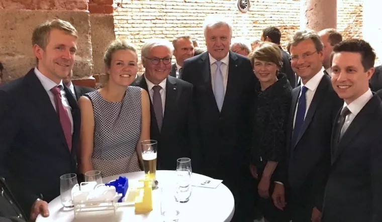 Bild: Bundenspräsident Steinmeier und Ministerpräsident Seehofer begeistert von Vectoflow