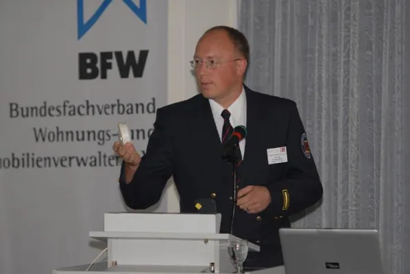 Bild: Wie retten Brandmelder Leben und zufrieden mit zweiseitigen WEG-Abrechnungen?