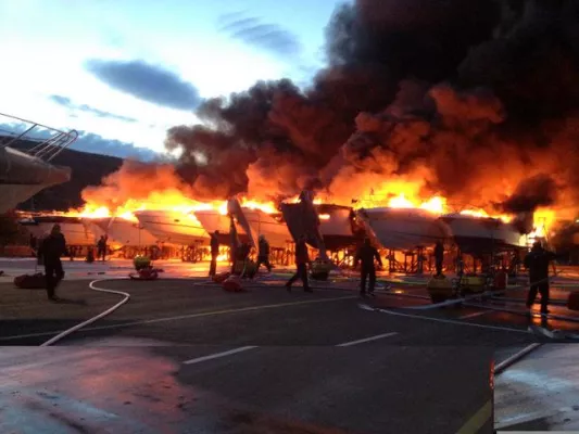 Bild: Großbrand in Marina Punat verursacht Millionenschaden