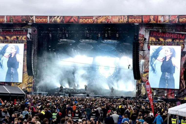 Bild: Megaforce installiert Bühne für Trondheim Rocks 2019