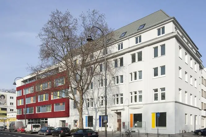 Bild: Neubau Kids-Zentrum Köln: Preußischer Wall wurde in Gebäude sichtbar gemacht