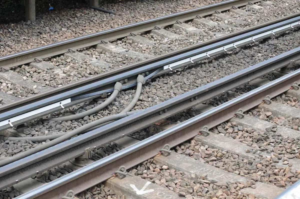EL-Rail im Einsatz am Bahnhof Hildenborough, England