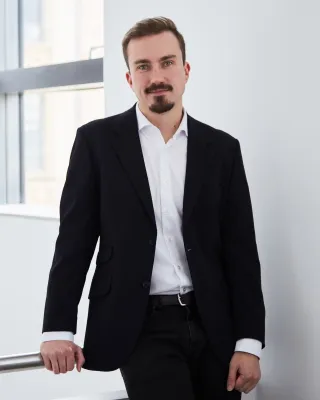 Wie die Lebensmittelindustrie durch KI-gesteuerten Batteriespeichern Kosten spart Bild: Wie die Lebensmittelindustrie durch KI-gesteuerten Batteriespeichern Kosten spart