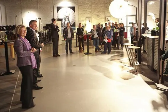 Bild: ARTs-UNLIMITED setze seine Besucher ins rechte Licht