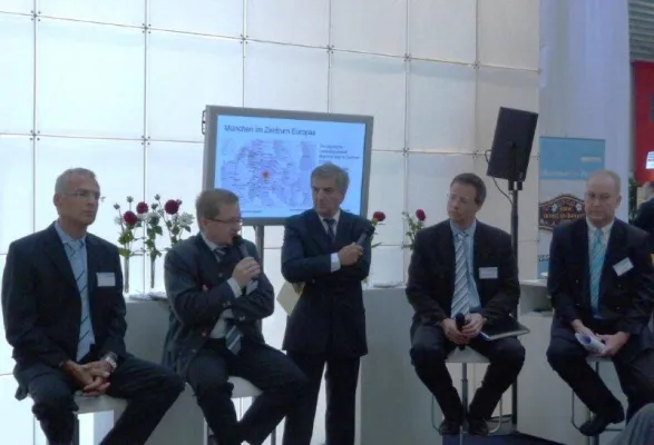 Mobil in Deutschland auf der Expo Real 2009 zum Thema Mobilität in Bayern Bild: Mobil in Deutschland auf der Expo Real 2009 zum Thema Mobilität in Bayern