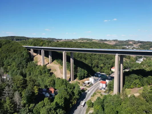 Bild: Salzbelasteter Beton und Brückeneinstürze - am Beispiel Dresden
