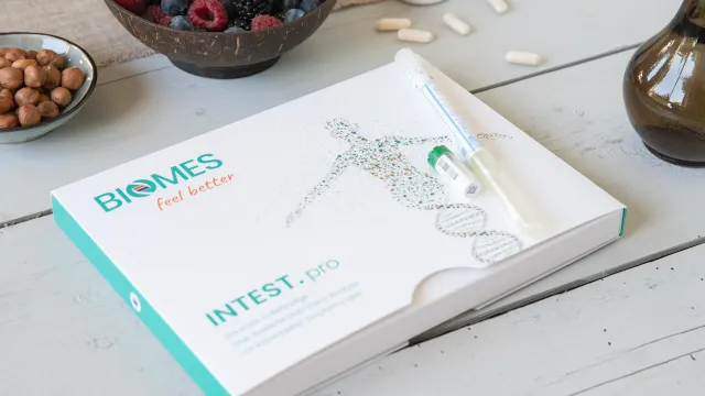 Bild: Produkte des Biotech-Startups BIOMES ab sofort bei DocMorris erhältlich