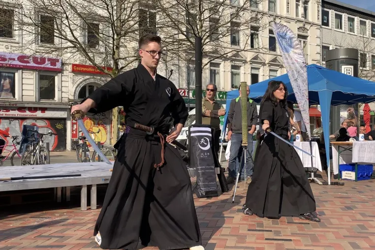 Samurai bei Altona blüht auf Bild: Samurai bei Altona blüht auf