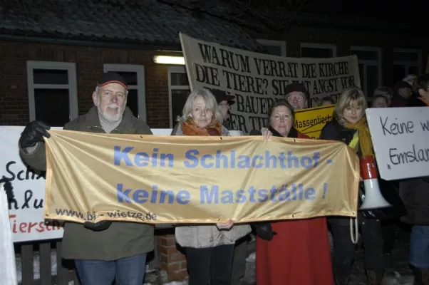 Bild: Wietze (Kreis Celle): Beeindruckende Demonstration der Schlachthofgegner