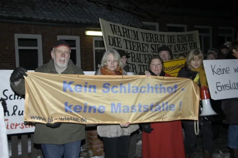 Bild: Wietze (Kreis Celle): Beeindruckende Demonstration der Schlachthofgegner
