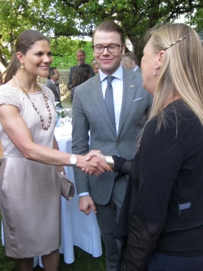 Schwedens Kronprinzessin Victoria und Daniel im Gespräch mit Jessica Iwanson
