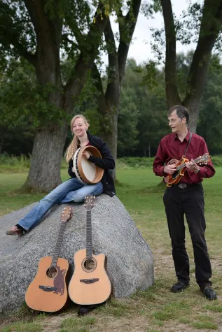 Bild: Irischer Abend mit Strelitzia & Emvoe im Kulturladen Leuchtturm