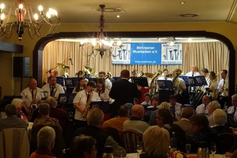 Kartenvorverkauf für das Frühjahrskonzert in Basthorst hat begonnen Bild: Kartenvorverkauf für das Frühjahrskonzert in Basthorst hat begonnen