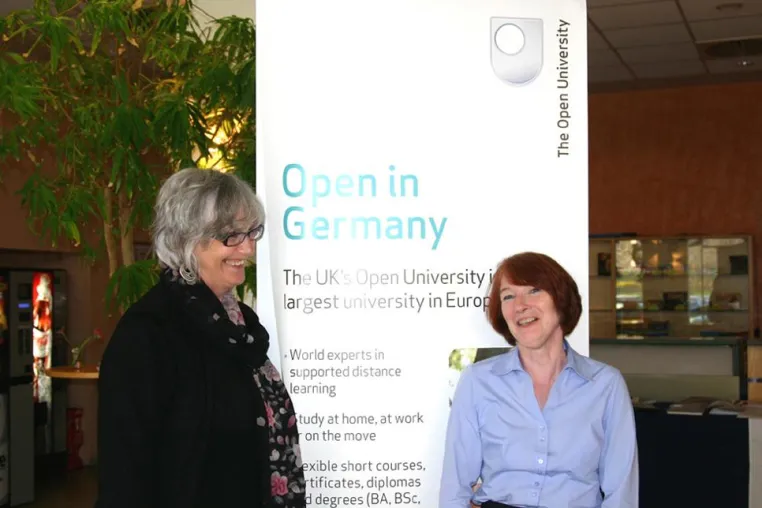 Open University informiert über das Studium an der britischen Fernuniversität in Berlin Bild: Open University informiert über das Studium an der britischen Fernuniversität in Berlin