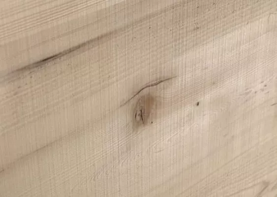 Bild: Aus Alt mach neu – Altholzfurnierte Platten von Kaindl