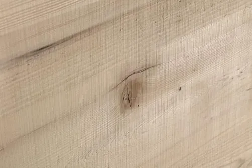 Aus Alt mach neu – Altholzfurnierte Platten von Kaindl Bild: Aus Alt mach neu – Altholzfurnierte Platten von Kaindl