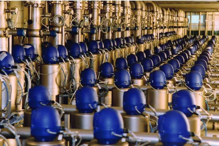 Bild: Überholung der Ventilknoten bei der Brauerei Beck & Co