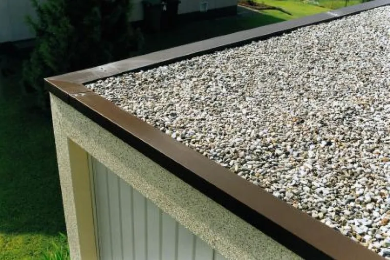 Neue Kopfbedeckung für die Garage Bild: Neue Kopfbedeckung für die Garage